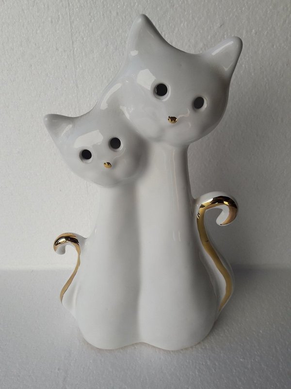 Tierunre in Form einer Katze aus Keramik weiß mit goldstaffage veredelt
